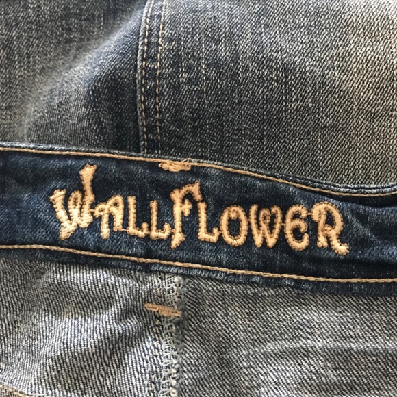 Wallflower Rhinestone Embellished Distress 5-Pocket Denim Jean Skirt Plus Sz 16 - Picture 6 of 7